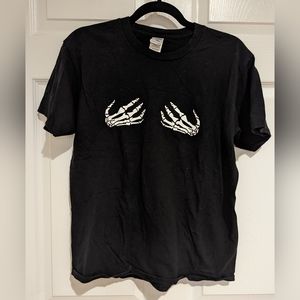 Gildan Skeleton Screen printed Fun Tee, Size M